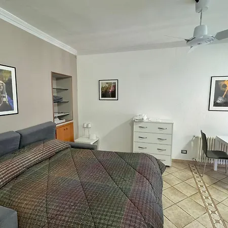 House Gaudio 38 *