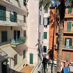 House Gaudio 38 Apartment *